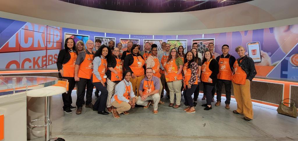 kiaLaneHD's tweet photo. What an amazing week of learning, with some inspirational leaders. Every ASM in this group is next level. Extremely excited for the future and the development of our next leaders!!! #AsmAdvanceFundamental #Peersforlife #BuildingNetwork https://t.co/Llgm9UgWGn