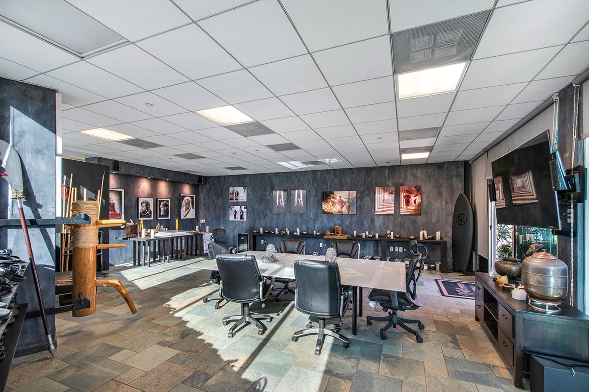 RafiLounge's tweet photo. We are the first exclusive members only lounge for #Web3.

Here are some sneak peeks of our Malibu Location. We will WL a few people who comment a future location they’d like to see🔥 https://t.co/ztWFRk1EIw