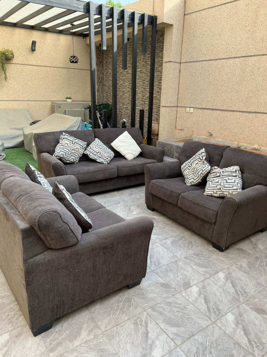 شراء اثاث مستعمل بالرياض ونقل العفش بالرياض للتواصل 0506624296