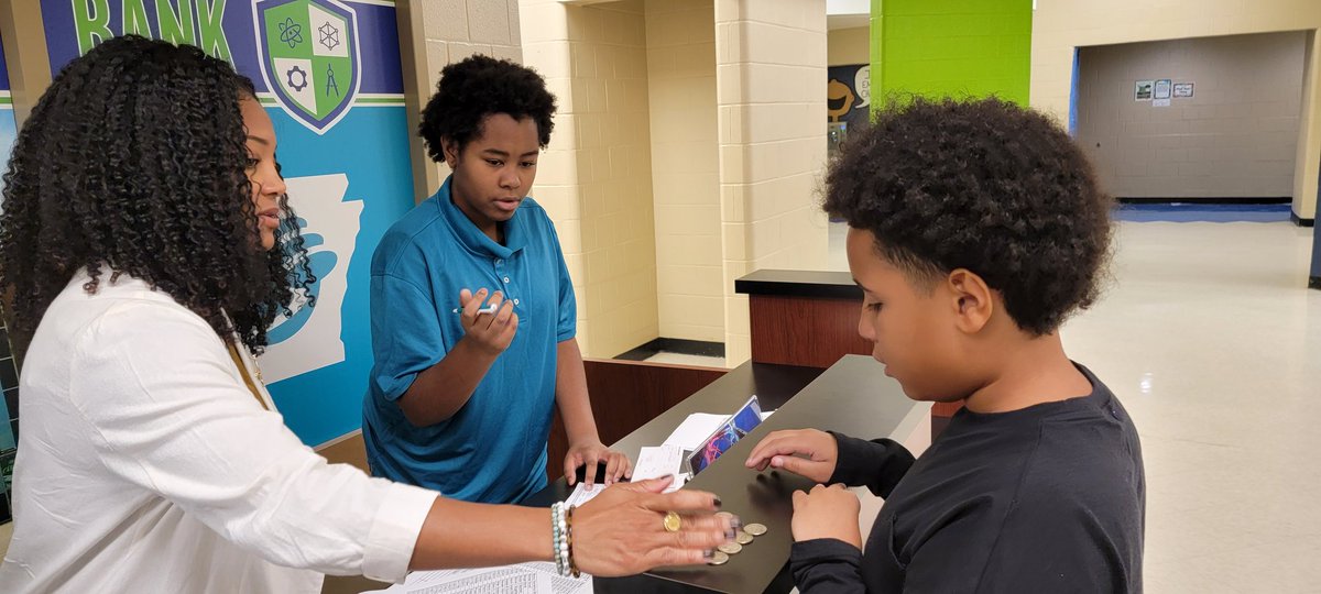 Roxie Browning tweet media