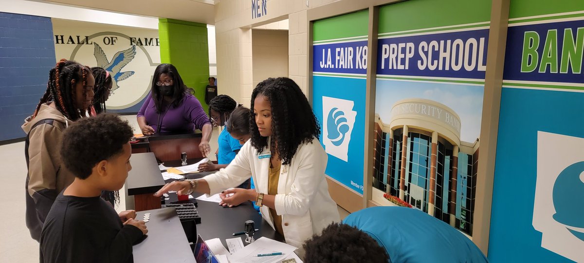 Roxie Browning tweet media