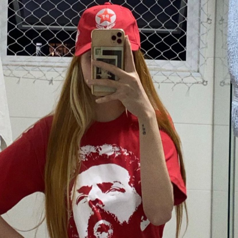 TA CHEGANDO A HORA CARALHOOOOO