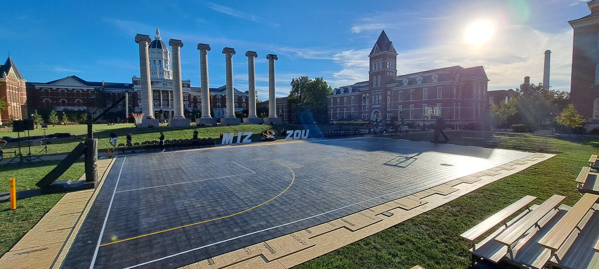 Proud of our crew @sportsfloorsinc!!! All setup and ready to go!!! Going to be a fun night with <a href="/MizzouHoops/">Mizzou Hoops</a>!!!