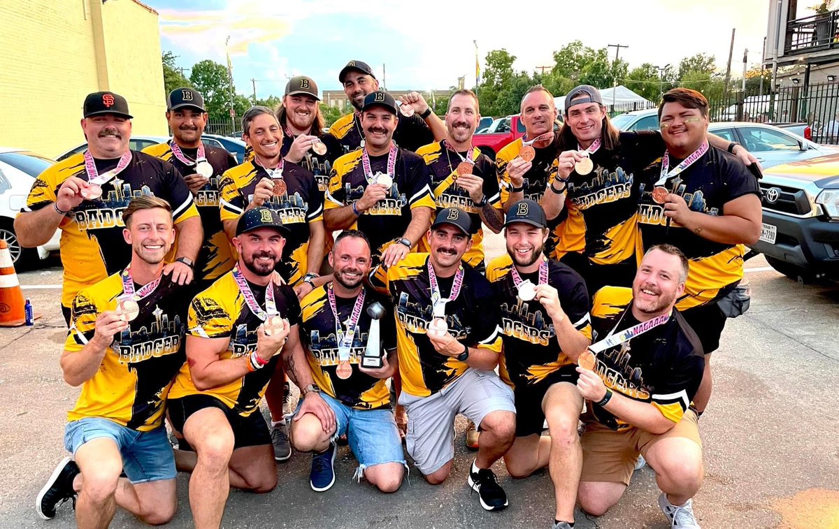 it’s me. hi 👋🏻 tweet media