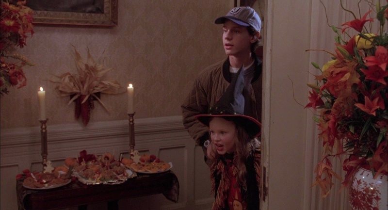 earthmuses's tweet photo. Hocus Pocus (1993) https://t.co/obX1pFXNyL