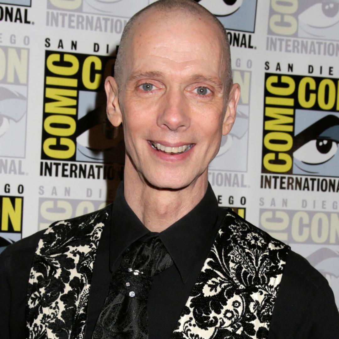 ScreenwriterM's tweet photo. @GillianA @joelmchale Community Is An #XFiles Friendly Crowd, IMO! #GillianAnderson in a CAMEO is a possibility! However, #StarTrek came first, so please consider my friend @actordougjones as well for a CAMEO in the film! :D. #dougjones #comicconscene #CommunityFilm https://t.co/ZzpakFHYZd