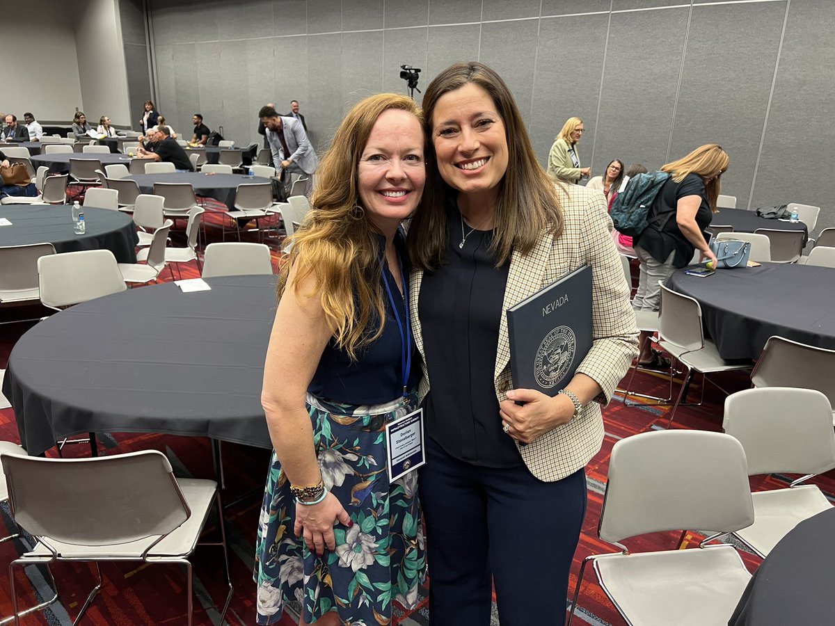LGCanoBurkhead's tweet photo. Always great to run into a former student! So happy to see Dorian at the #NVInfrastructureSummit. I taught her as a high school student, and I’m so proud to see the work she is doing with City of Las Vegas. https://t.co/OA2Cy2HaoL