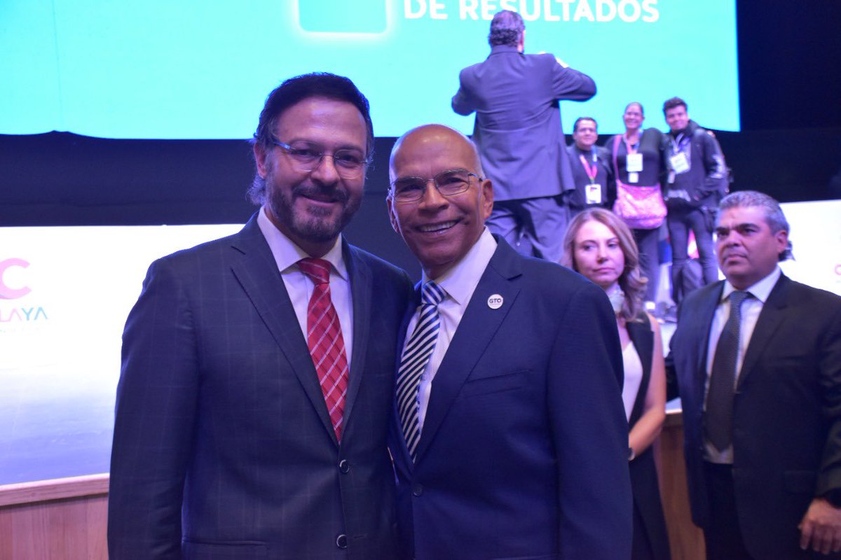 rcastanedat's tweet photo. 1er Informe de Resultados del Ing. Javier Mendoza Márquez, Alcalde de Celaya. 

Mi admiración y respeto por su liderazgo y gran pasión por Celaya. 

Es un honor formar parte de su equipo, gracias por su confianza y apoyo incondicional. https://t.co/liz5CGKwDr