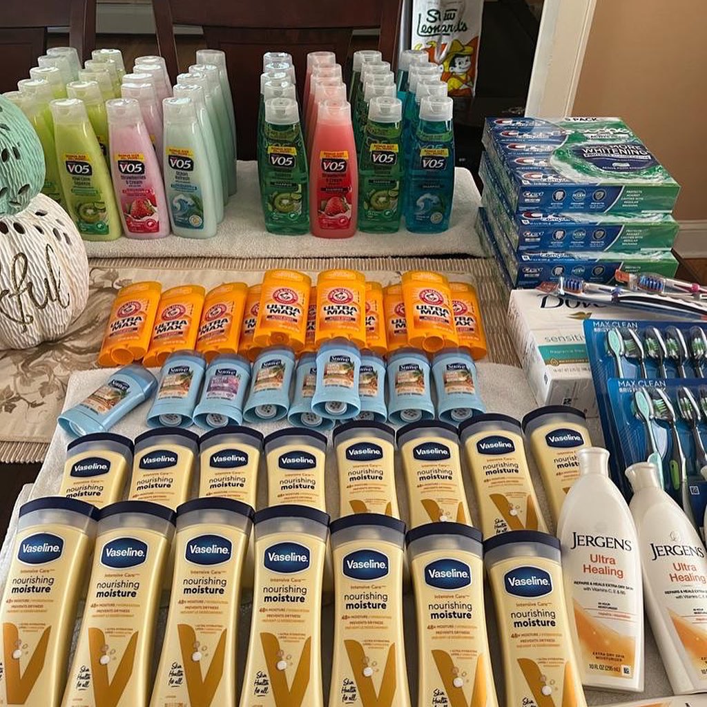 KhalsaAidUSA's tweet photo. Khalsa Aid New York delivered hygiene items to The INN, in Hempstead, Long Island (NY). The items delivered will be distributed by @theinnstagram to the local in-need community.

#hygieneitems #inneedcommunity #volunteers #longisland #ny #khalsaaidusa #khalsaaid https://t.co/dKKelitf5i