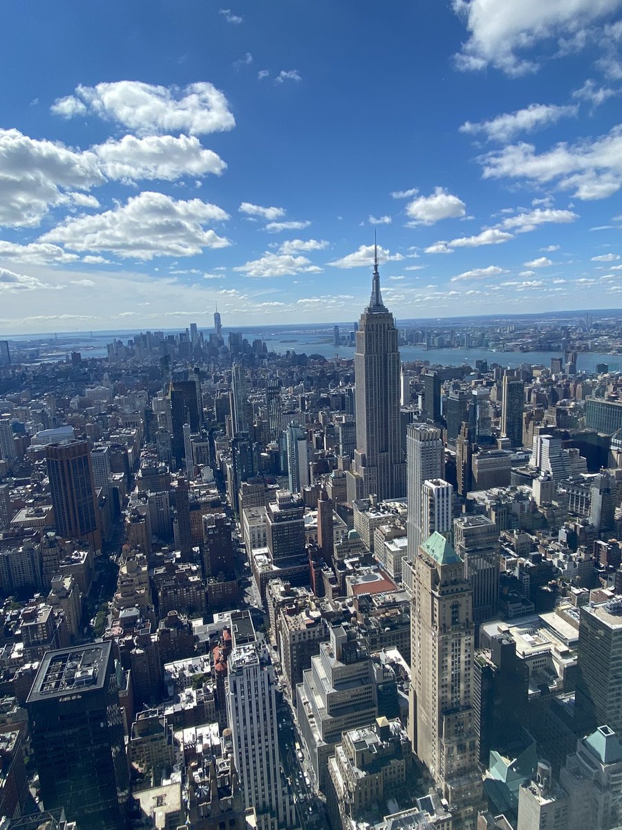 Zankieinspired's tweet photo. Time to go NYC🗽had an awesome time as usual!❤️
Shopping,shows,concerts and this
#SummitOneVanderbilt 😍what an experience it was!!The Views!!📸
I❤️New York!!
🤗T O on our way home💕😊🛫 https://t.co/LFuUENurdE