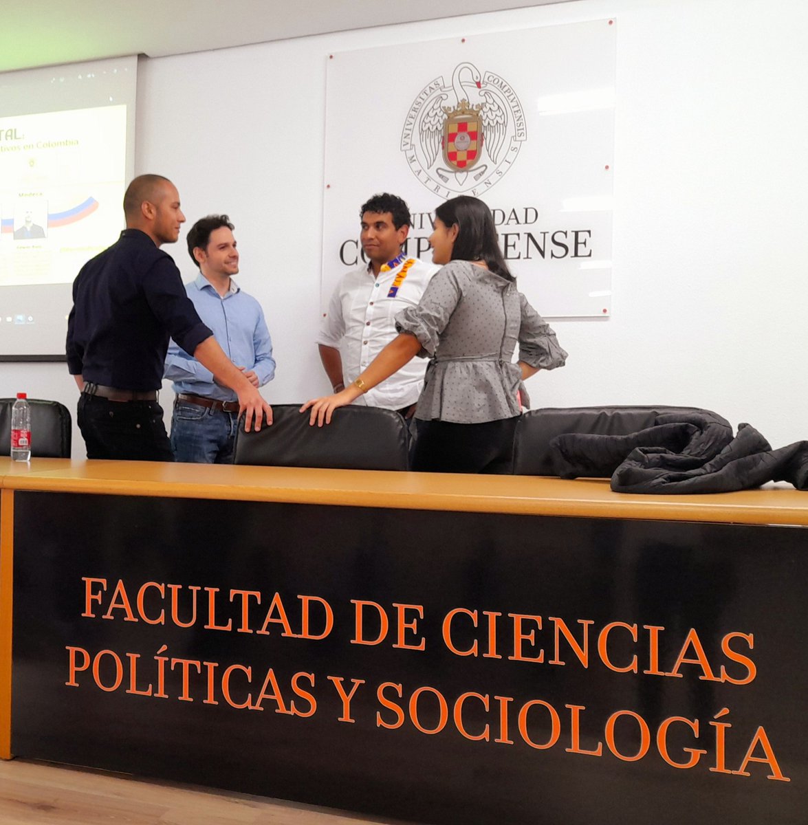 Ac_estruch's tweet photo. Un placer conversar y conocer a @DavidRacero, un político lleno de buenas ideas, con un proyecto pragmático y posible para Colombia. Mis mejores deseos para tan bello país que espero conocer algún día. https://t.co/2OJ7FYGoBq