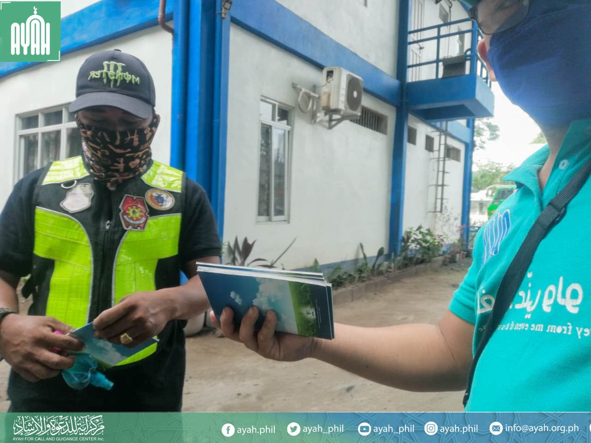 ayah_phil's tweet photo. Establishment Dawah conducted by Ayah dawah team at Police Station 1,  General Santos City

#Ayah
#Ayahfordawah
#AyahGensan
#spreadthemessageofislam https://t.co/iOdjI7L39y