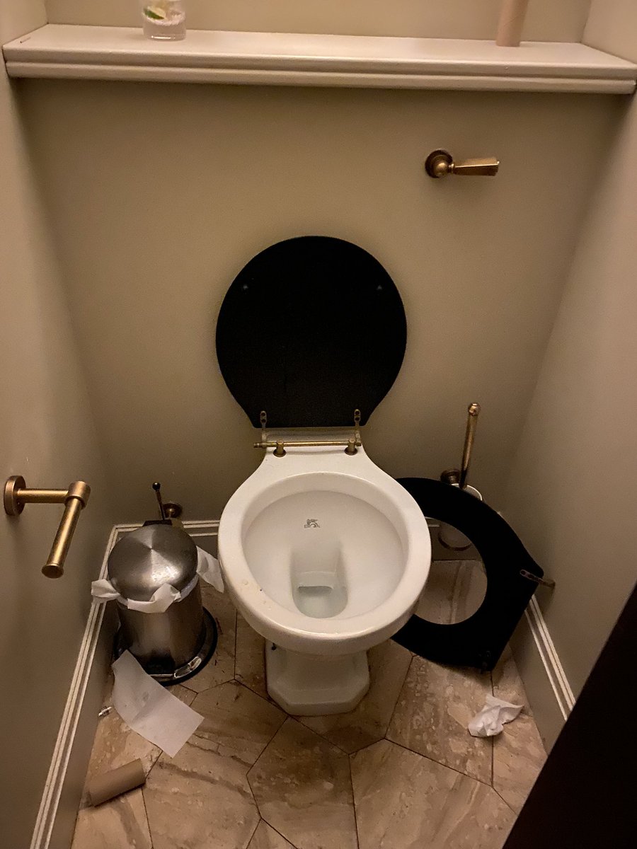 stxphisthinking's tweet photo. Loyal member @sohohouse and horrified to see no toilet paper and no toilet seat to sit on at the Paris House…what am I paying for? https://t.co/tD3IHXFnk3