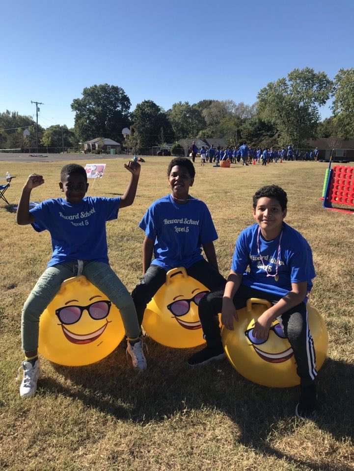 kimbullock08's tweet photo. What an amazing day @NeelysBendES #rewardschool/level5 @DrNatalynGibbs @MNPSPreK @MNPSNorthwest https://t.co/DpLhxdg7H2