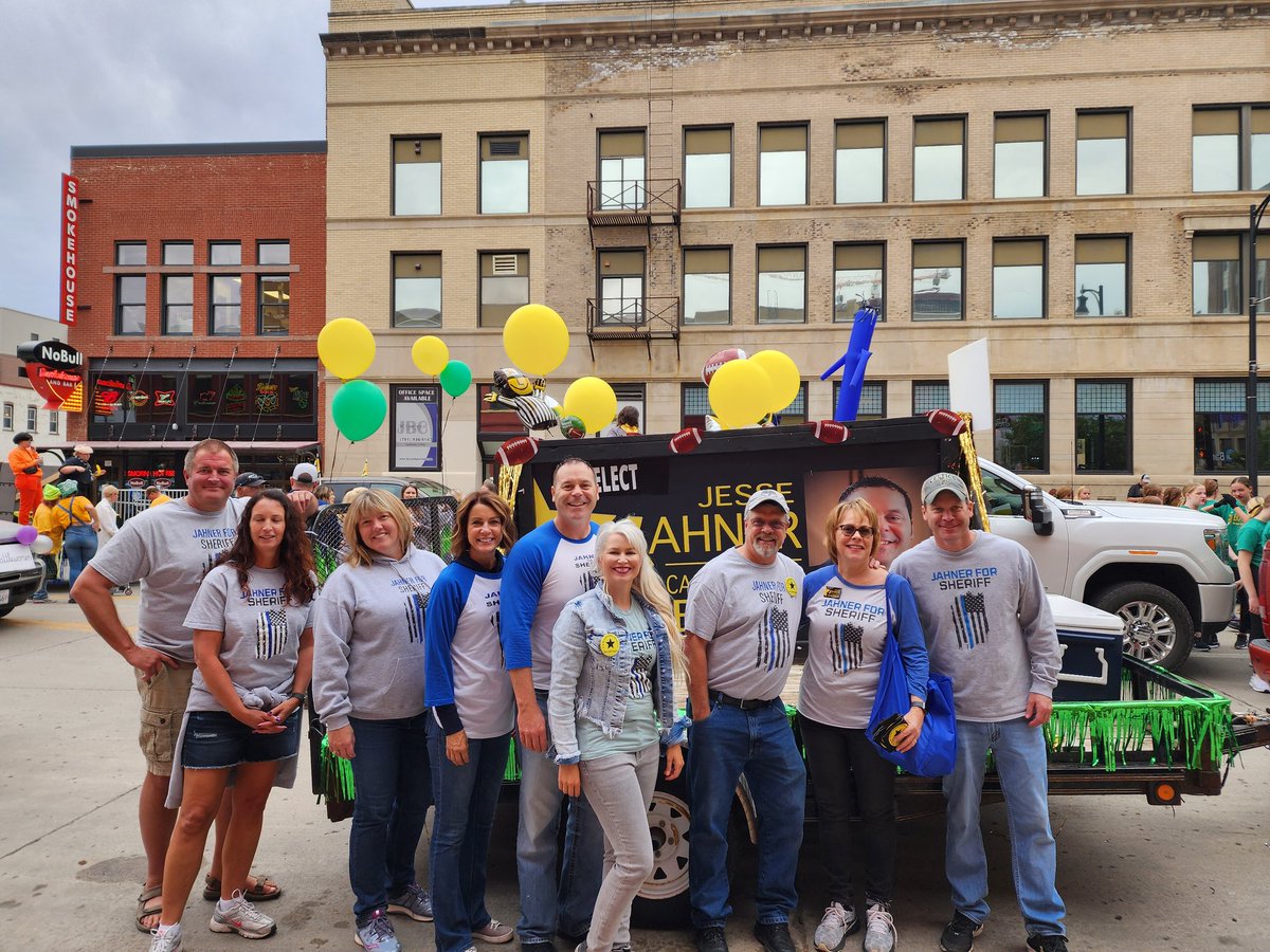 Bison Homecoming Parade! #gobison #ndsu #jahner4sheriff
