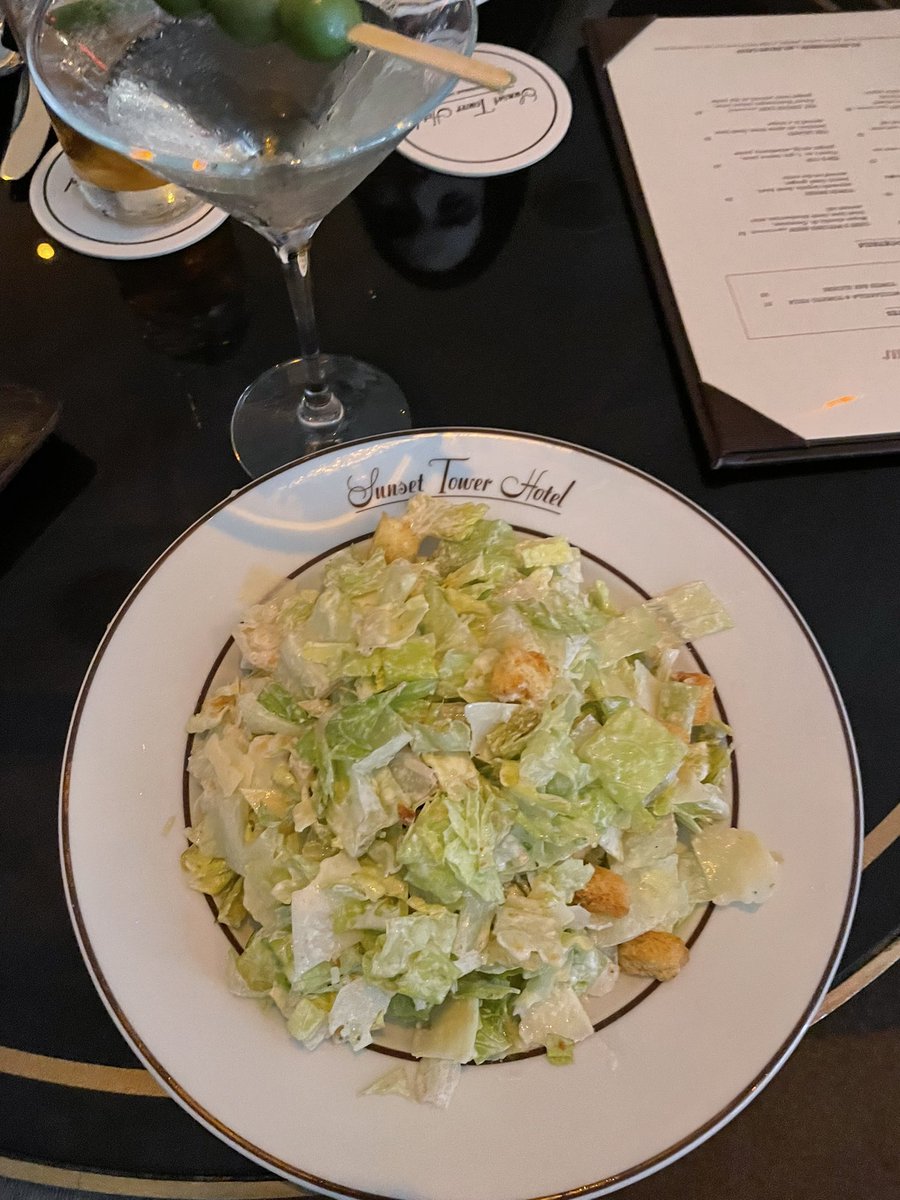 rochalauro's tweet photo. When in LA @ALEXXIAROCHA https://t.co/eS1i8BjxMv