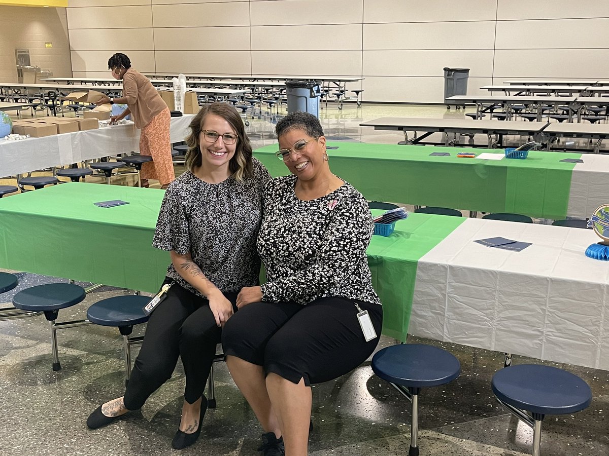 ShaliseTaylor's tweet photo. I have to shout out my team! Mrs. Riddick (AP) covered a class for the day so a teacher could conduct peer observations & Ms. Karakla (Dean) led PLC data discussions with all grade levels today! #dynamicleaders #buildingthebestSPS #worldchangers #leaderswithapurpose @EaglesFbes https://t.co/YrflcB5raz