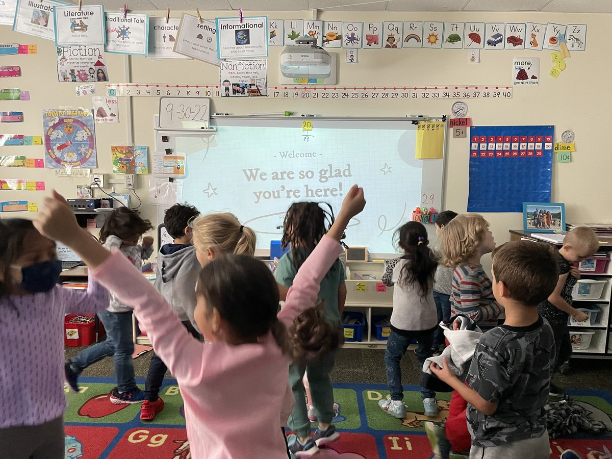 EaglesAldrin's tweet photo. The kindergarteners had an awesome job celebrating their accomplishments with the “This Is It” key. What a fun culmination of our learning. #MeantToBeEagles #weare54 #keysofexcellence https://t.co/LwGtFGf35n