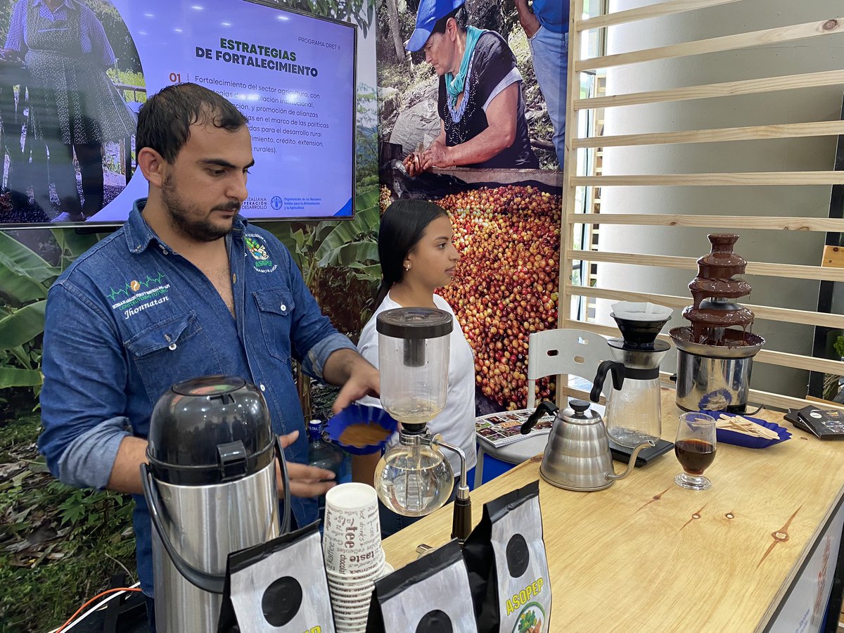AicsBogota's tweet photo. El Programa de Desarrollo Rural con Enfoque Territorial (DRET II) de @UEenColombia, @FAO_Colombia y la Agencia Italiana de Cooperación para el Desarrollo, está presente en la #FICCA2022. Te invitamos a tomarte un café ☕️ en nuestro stand del segundo piso. https://t.co/goIVJ5oojJ