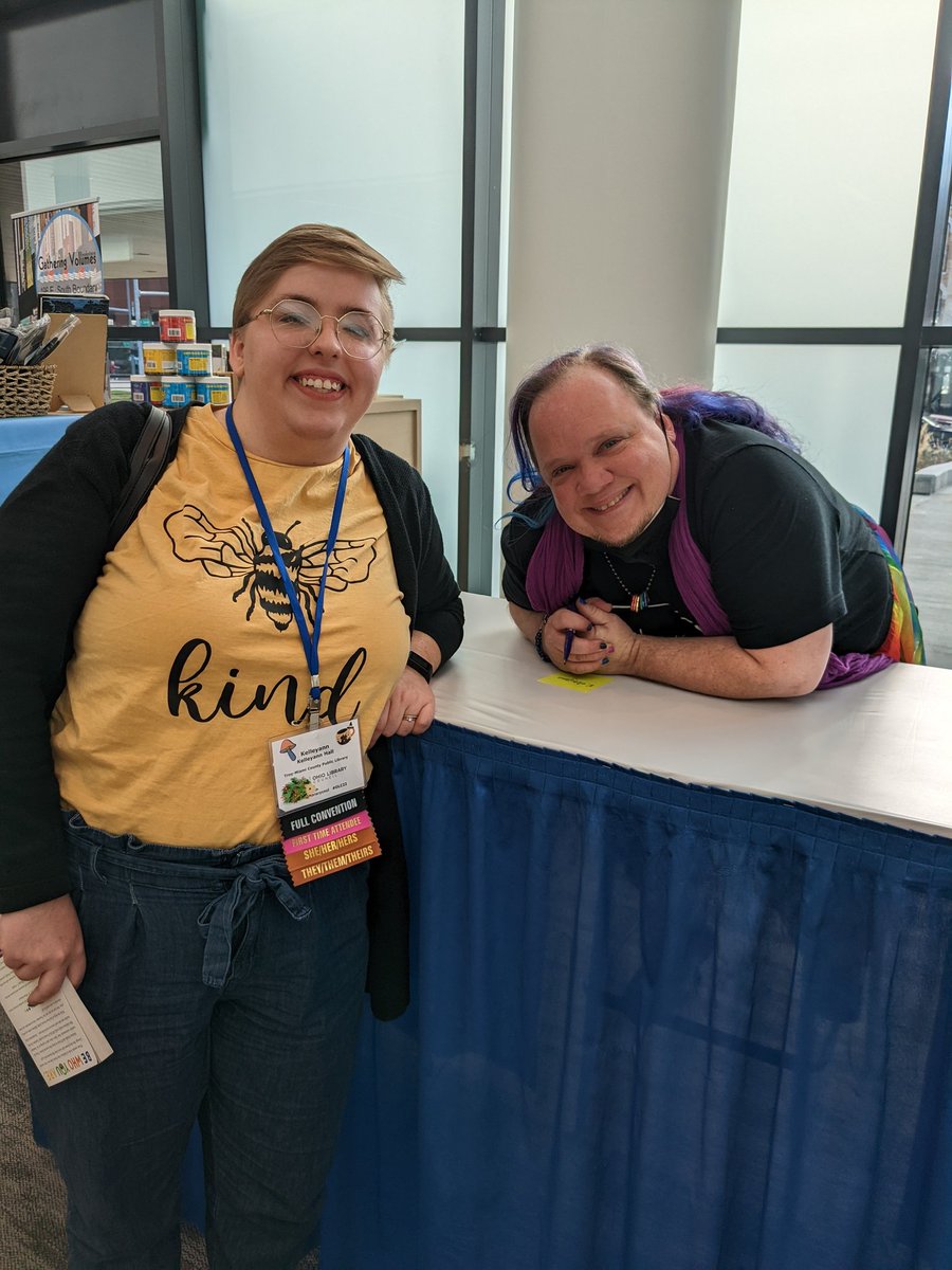 Kelleyannte's tweet photo. I had a super fun time at #OLC22! I met @lxgino and @kellyyanghk who are both wonderful humans, met other great librarians who are doing cool and impactful things in their communities, met Abraham Lincoln, and ate LOTS of good food. https://t.co/5QZ9o8Sj4u
