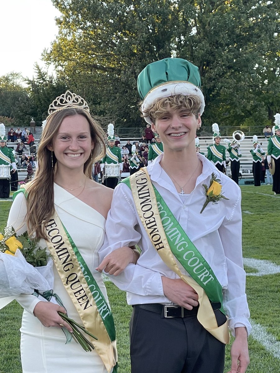 MLSstuCo's tweet photo. 2022 Homecoming queen Kendra and King Andrew https://t.co/uc0LuRL0UH