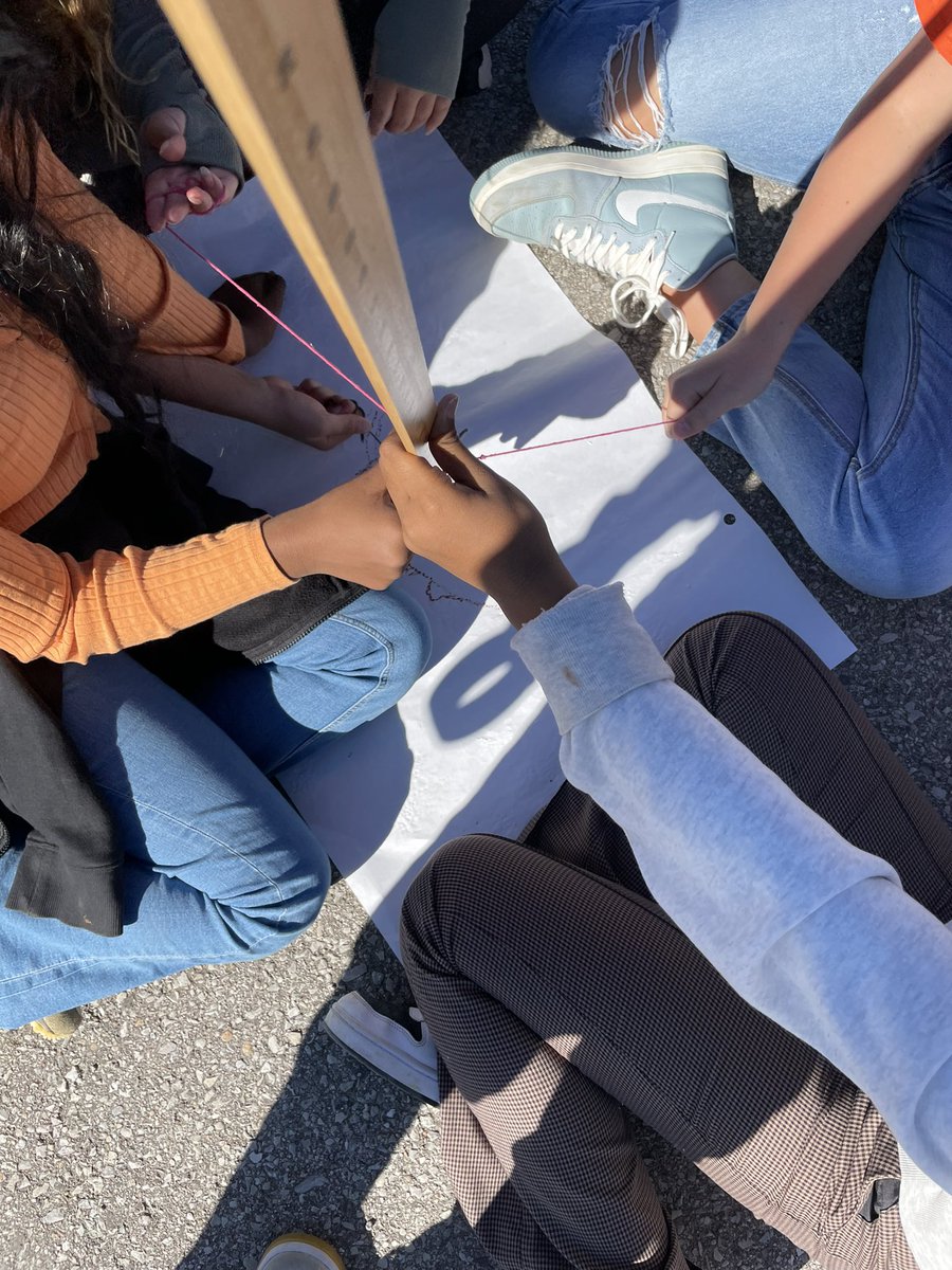 Traffordsclass's tweet photo. It was an awesome afternoon for an intermediate challenge!  “Teams working together to draw a teacher!” @boyne_river @Nicole_Graham1 #MrHall #MsWarner #MrBattaglia https://t.co/aniAs2hizz