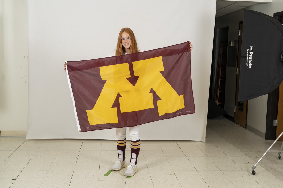 RichardsonMacy2's tweet photo. Go Gophers 〽️ @GopherSoftball @RitterPiper @_HashtagWynning @coachanniesmith https://t.co/lChB6fyouR