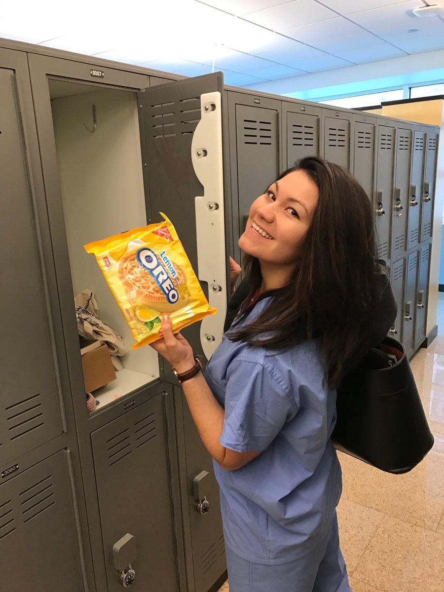 LauraFlowersE's tweet photo. In honor of #NationalLatinaPhysicianDay tomorrow👩🏽‍⚕️👩🏿‍⚕️👩🏾‍⚕️👩🏻‍⚕️

Beginning of medical school -------> now 

Let's see your journey through medicine! Breaking barriers and succeeding @MVGutierrezMD @BriChristophers @NarjustFlorezMD @KPtheMD @LatinasInMed @ElenaRiosMD @NHMAmd #NLPD https://t.co/ugbISbx9OU