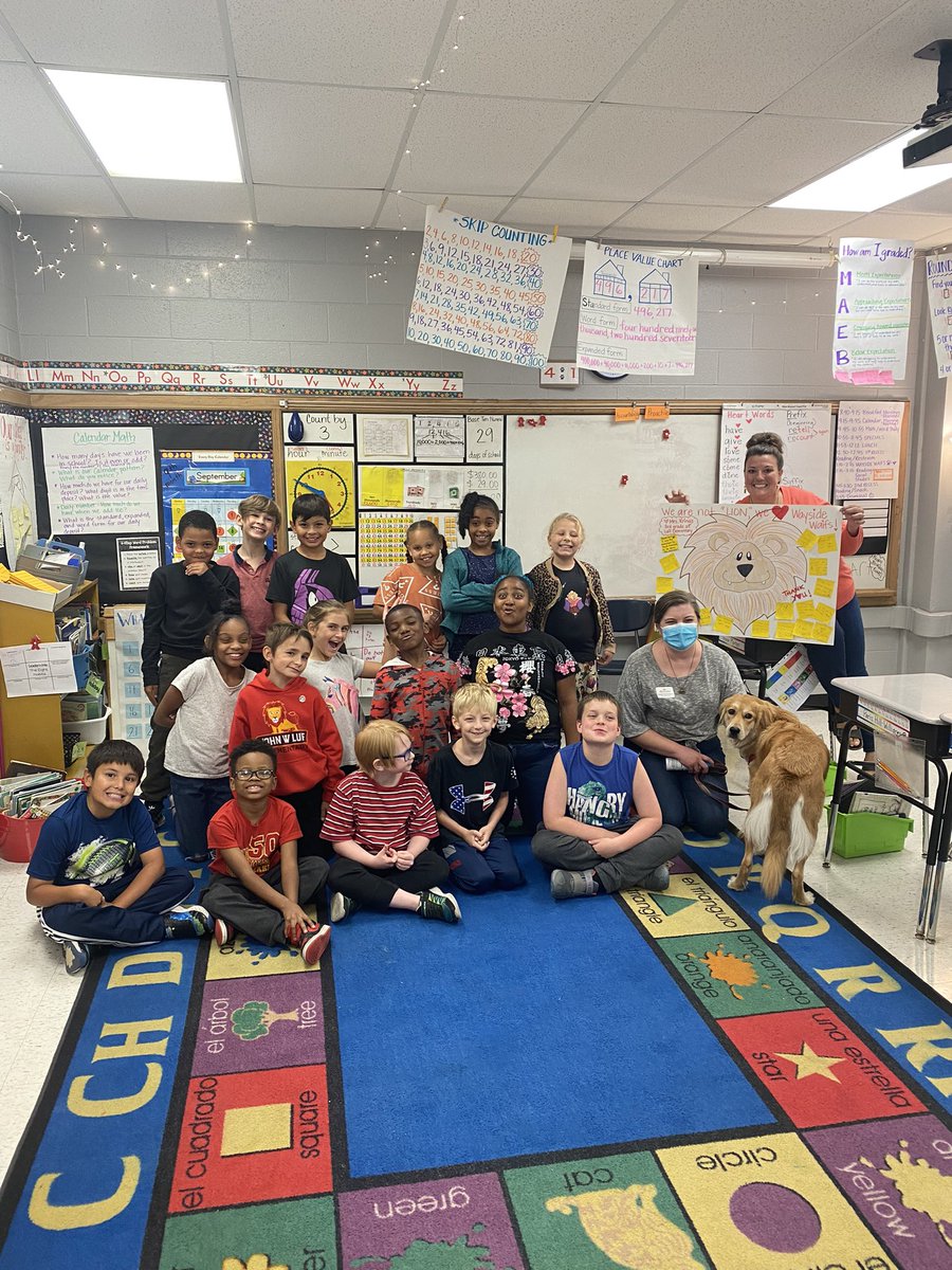 MrsKring's tweet photo. Last day with @WaysideWaifs π We will miss you! Flowers from a sweetie π» π₯° and matching with another π . A good day! π #isdschools #lufflions #luffpride https://t.co/k8prUcQnyJ