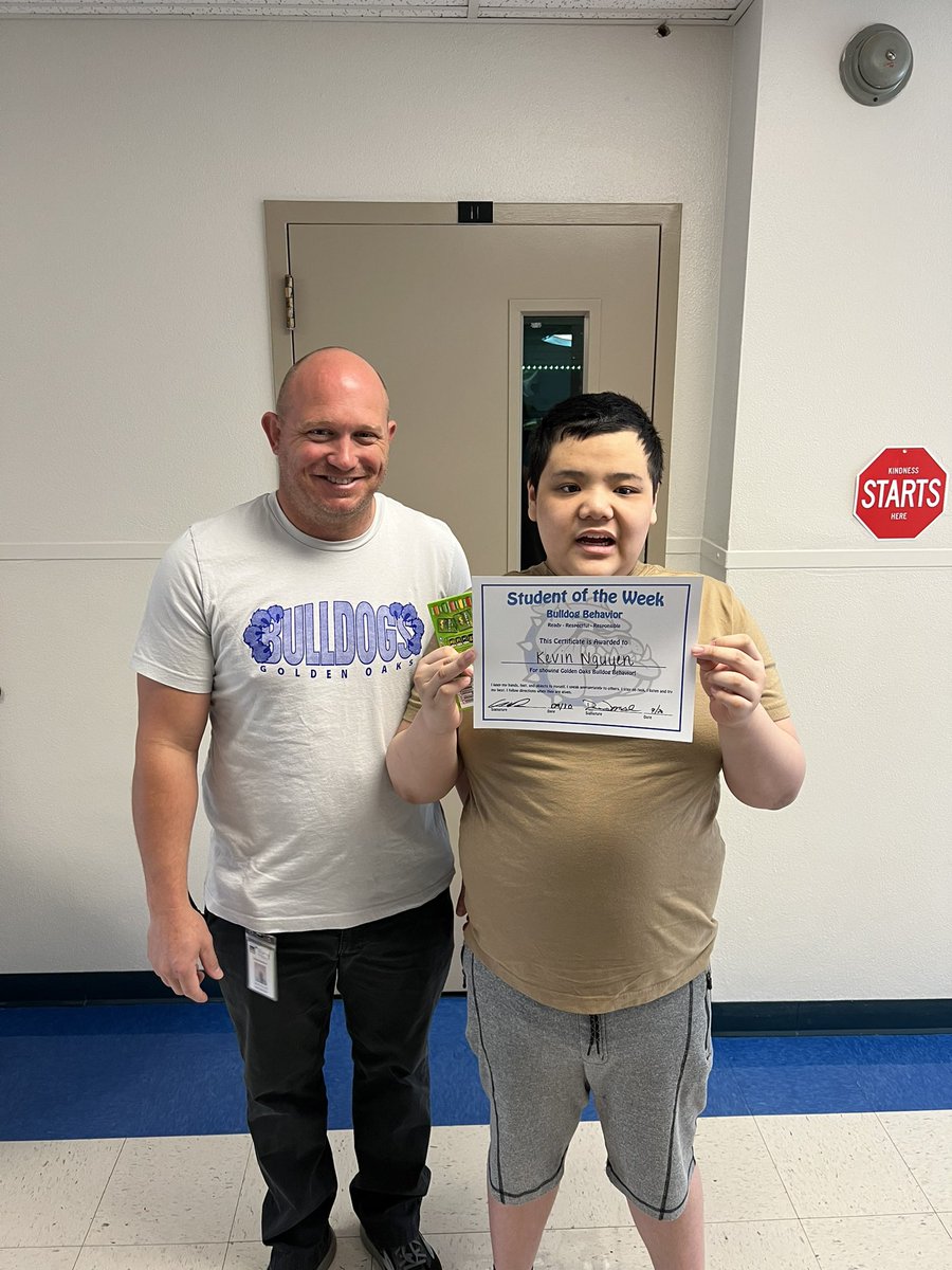 GoldenOaks10's tweet photo. This young man in Ms. Beska’s room has been loving his class, working hard, and meeting all his goals. Congratulations! Your student #bulldogoftheweek #relentlesschampion https://t.co/hDVPEDDL0u
