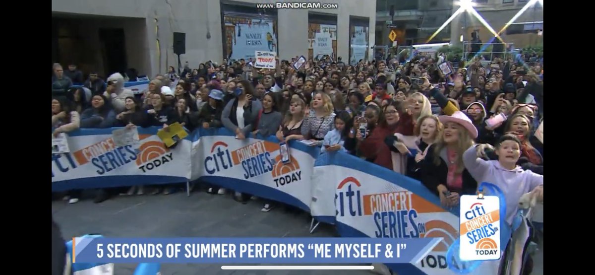 erica 5sos show philly & ny tweet media
