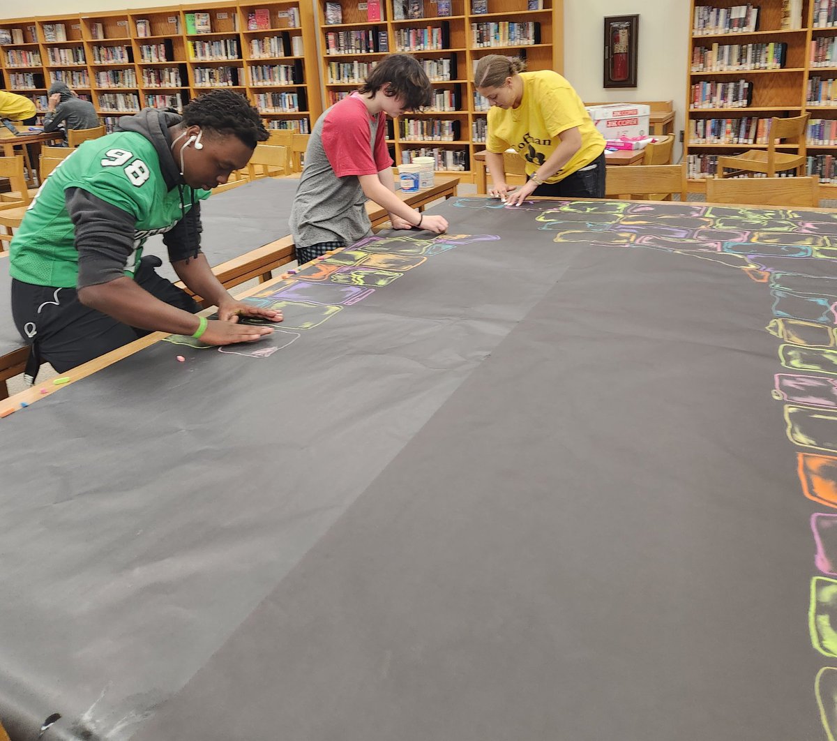 HitzMel's tweet photo. Coffman students working on our Castle for Faculty Production of Once Upon Mattress @DublinCoffmanHS @DublinSchools #OUaM #thankyoustudents #November17 #November19 https://t.co/KO40MtWb0T