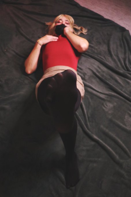 Any fans of feet in nylons? #femboy #nstwtw #onlyfans #onlyfanspromo #sissybois #sissy #femboi #sexy