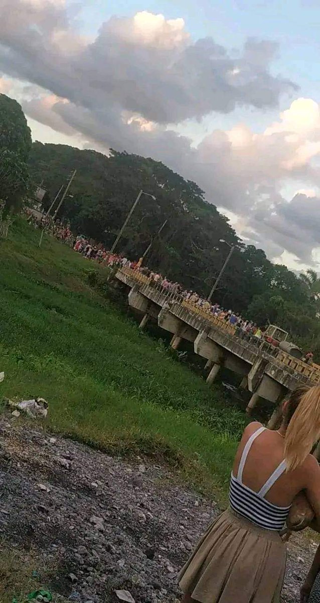 MagJorgeCastro's tweet photo. ⚠️⚠️Calabazar La Habana... cerrado en protesta!!
#CubaPaLaCalle https://t.co/NcX78hCiQR