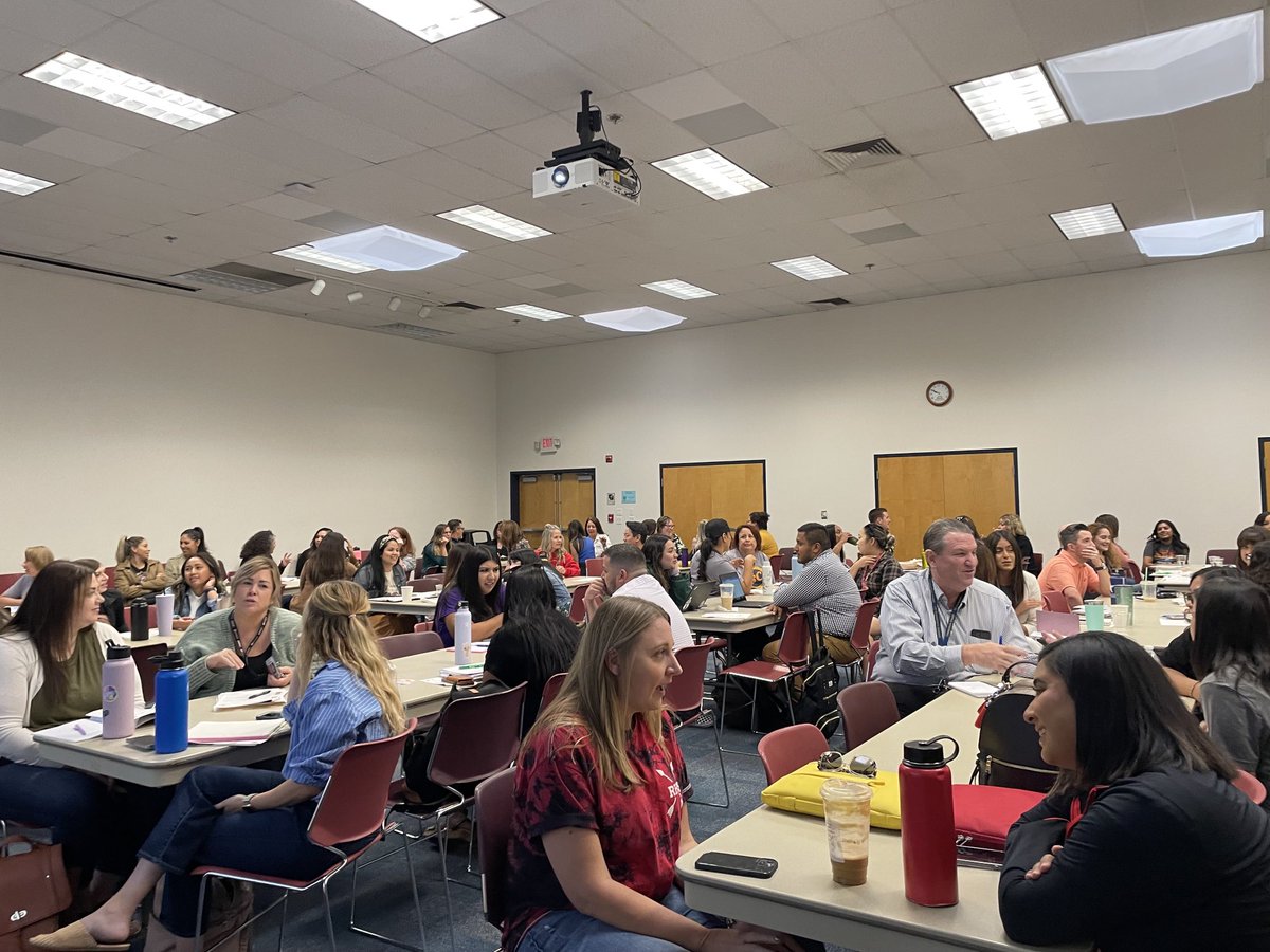 MissAlma_LMS's tweet photo. Presented on my journey to #SCOY2022 & data essentials at the Central Valley Counselor Summit. In the audience, a childhood friend & a former @LMSCougars student, both are school counselors! Attended a session led by a high school friend. Many amazing SCs in attendance ❤️ https://t.co/LsfsdHiWhJ