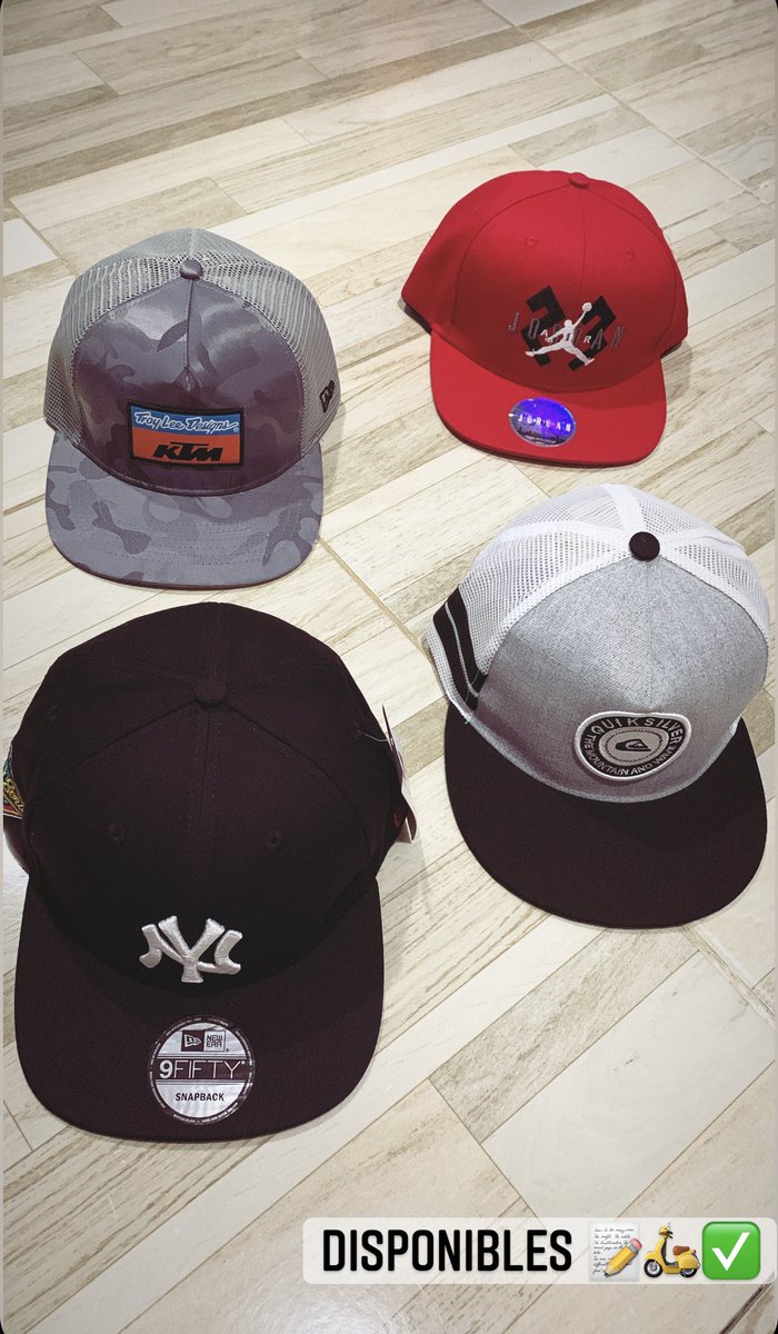 VicluStore's tweet photo. Gorras planas disponibles, elige la tuya #VisteBien #LuceBien #TiendaVirtual #Gorras #Barranquilla #Domicilió https://t.co/PfGRXmejd9