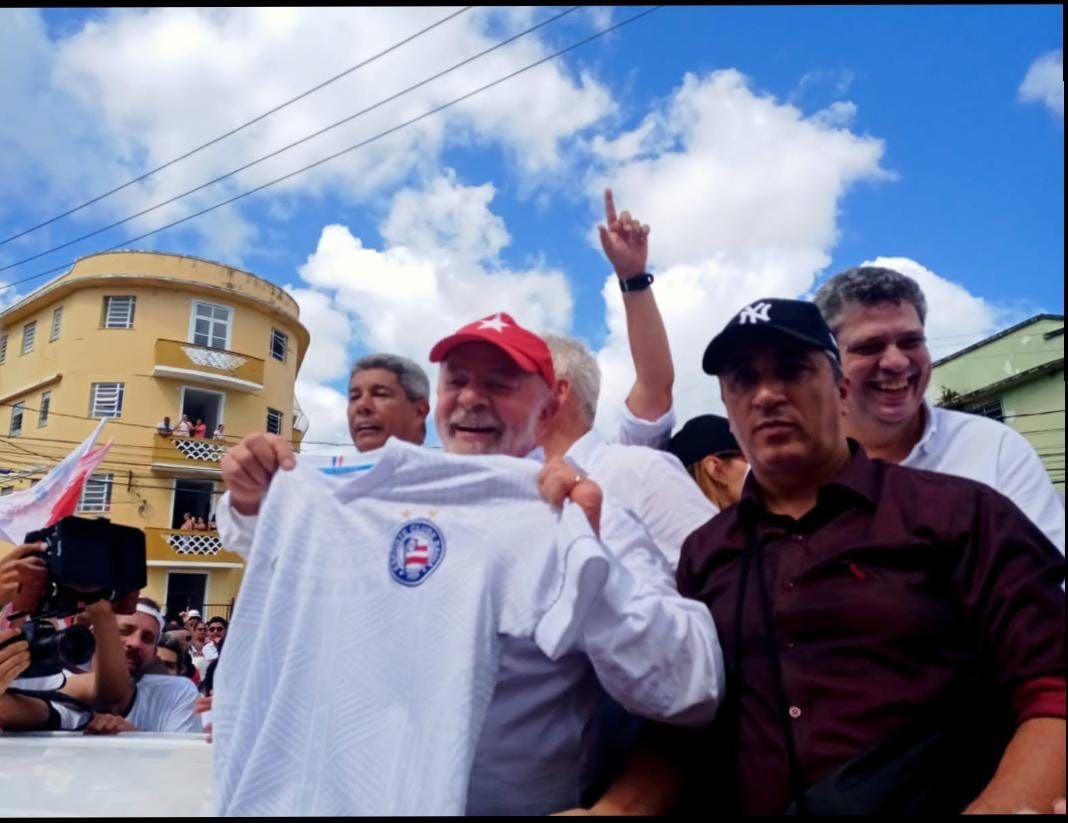 anapmatos's tweet photo. #BBMP #BLMP
Quero lá saber de padre laranja, rapaz... https://t.co/E8s1hJLI6B