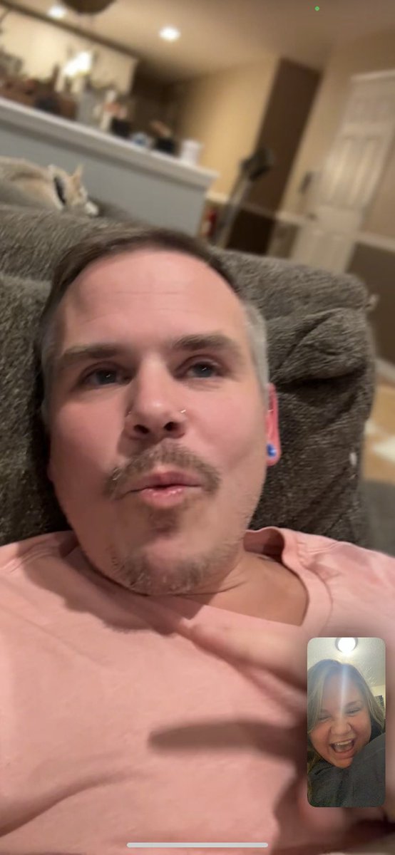 Megan__vg's tweet photo. Just me and my bestie on ft… prepare y’all’s feeds for Halloween pics when he comes to visit .. #sorrykyle @xykykyxy https://t.co/Jv5cE8eGtb