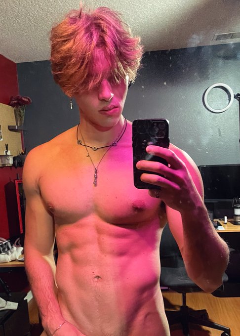 Cyber punk inspired colors https://t.co/2sjLKTtvdJ<a href="/tag/fitness"class="tags"><span>#fitness</span></a>