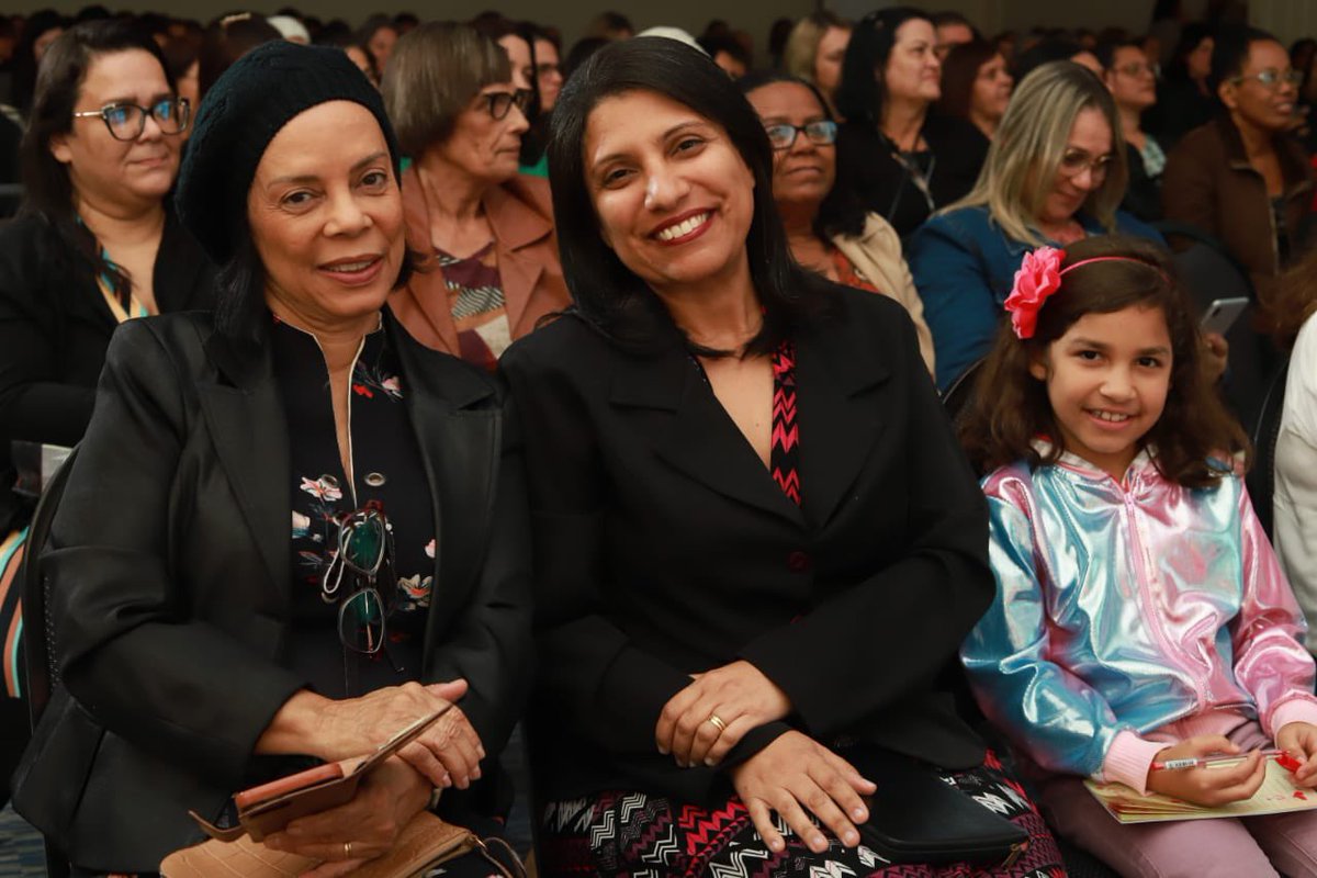 AdventistasARF's tweet photo. Com a presença da líder do Ministério da Mulher, para a América do Sul, @jeanetepinto o encontro tem como foco principal, motivar as mulheres a estarem mais envolvidas no cumprimento da missão, pois elas são essenciais para abreviar a volta de Cristo. #CongressoMM #RenovaMe https://t.co/7cmWbvUmGy