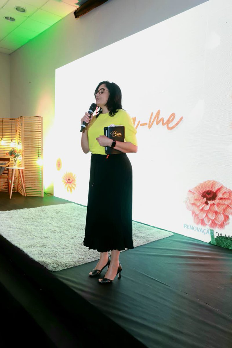 AdventistasARF's tweet photo. Com a presença da líder do Ministério da Mulher, para a América do Sul, @jeanetepinto o encontro tem como foco principal, motivar as mulheres a estarem mais envolvidas no cumprimento da missão, pois elas são essenciais para abreviar a volta de Cristo. #CongressoMM #RenovaMe https://t.co/7cmWbvUmGy