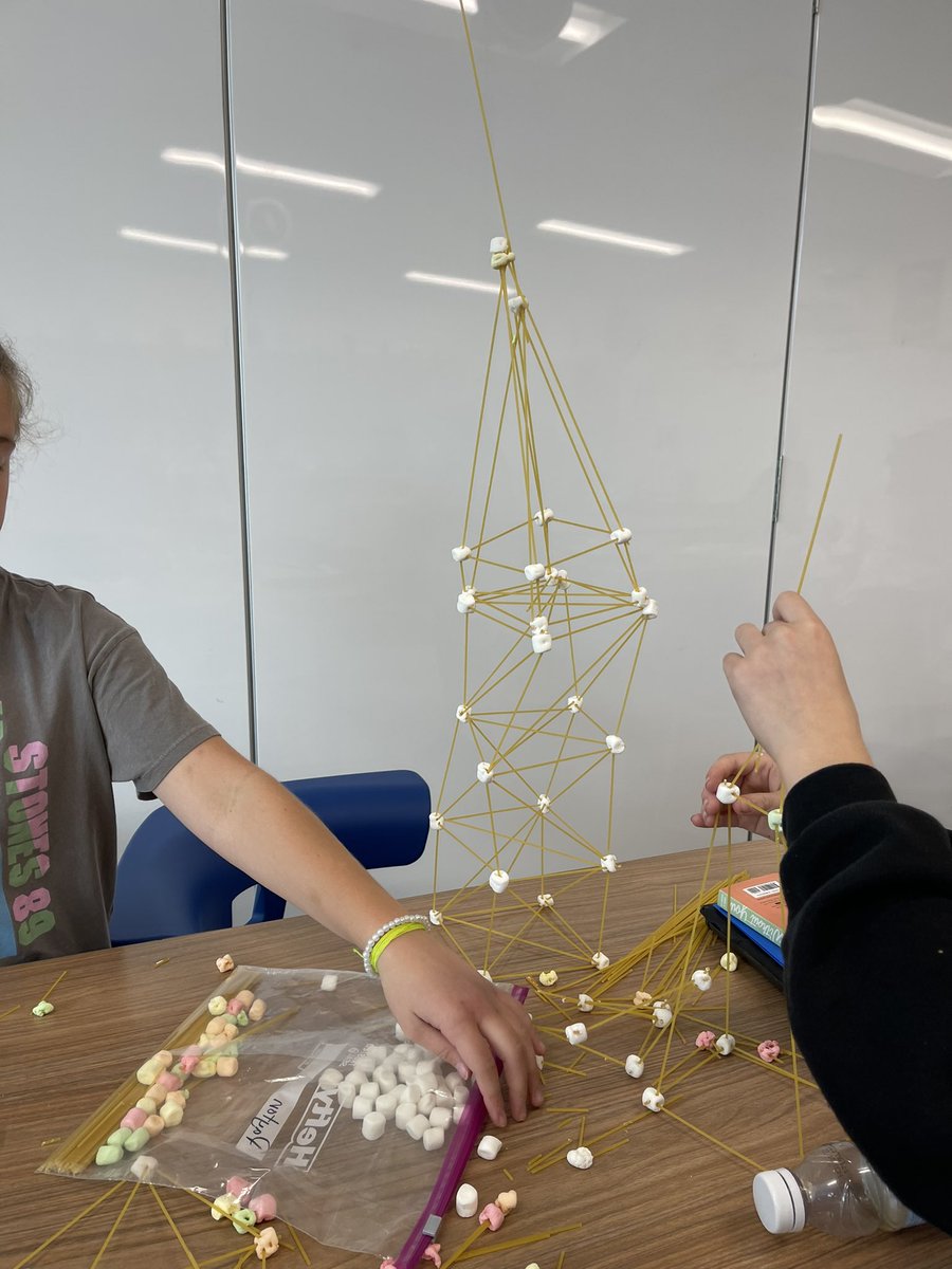 madisonhope005's tweet photo. This week we built our marshmallow &amp; spaghetti towers! The kids loved it! https://t.co/bfNy2mV4AY