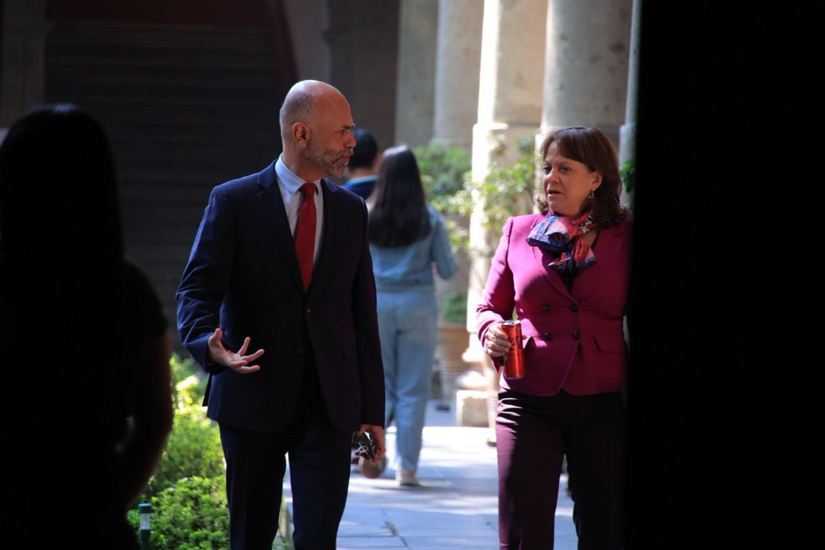 BernardoDeLMC's tweet photo. Es un gusto hacer equipo y acompañar a una extraordinaria funcionaria, colega y amiga, la Subsecretaria @marthadelgado.

En ésta ocasión fue en el foro “Emprendedores por la Ciudad”, realizado por la @AEI_IZTAPALAPA; muy buena iniciativa de @RubiiESanchez y @JorgeMCortesA. https://t.co/ocqtAiGmAX