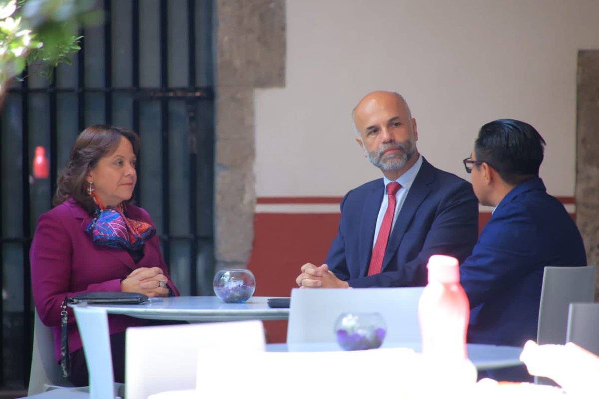 BernardoDeLMC's tweet photo. Es un gusto hacer equipo y acompañar a una extraordinaria funcionaria, colega y amiga, la Subsecretaria @marthadelgado.

En ésta ocasión fue en el foro “Emprendedores por la Ciudad”, realizado por la @AEI_IZTAPALAPA; muy buena iniciativa de @RubiiESanchez y @JorgeMCortesA. https://t.co/ocqtAiGmAX