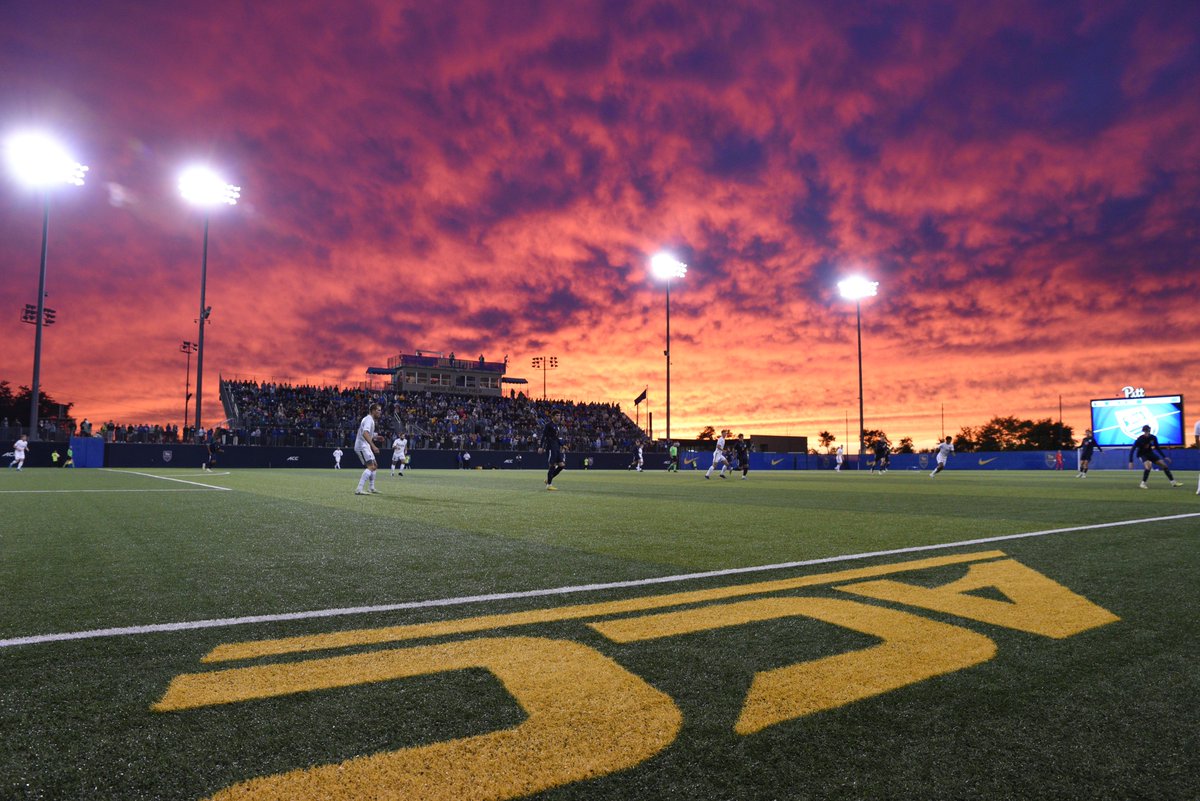 Pitt_MSOC's tweet photo. Soccer nights in Pittsburgh 😍 #H2P https://t.co/XMSH3UuVu1