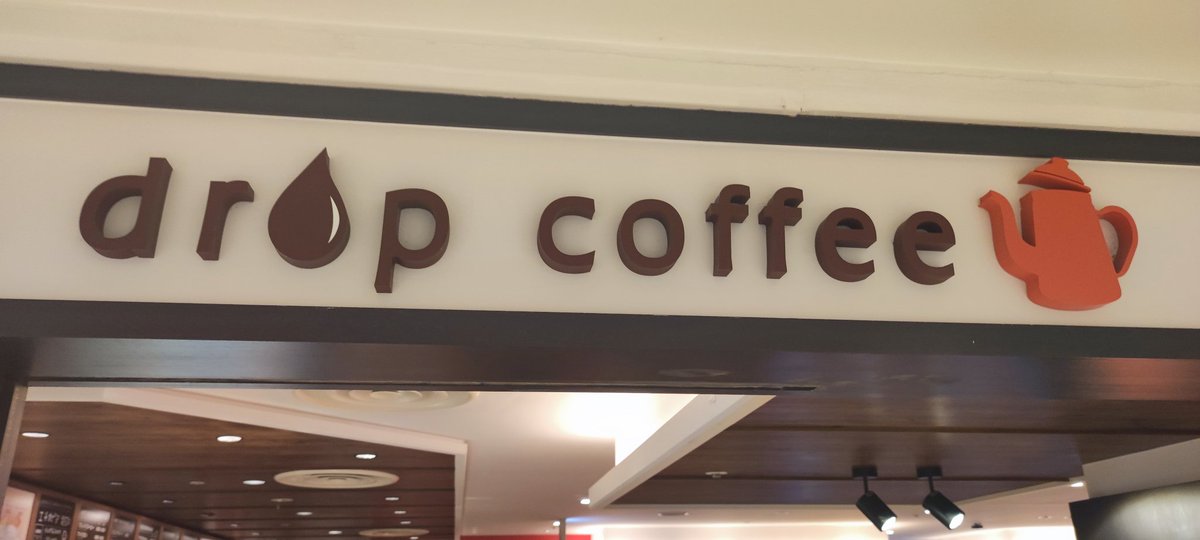 twiplus's tweet photo. 横浜の隠れCafe、#dropcoffee に久しぶりに来たにゃ。
スタバより、混��でなくてオシャレな、カフェ。
店員さんは全て女性

ホットサンドの #アボカドシュリンプ を食する

此処はいい。ドラマに出てきそうなところ。土日���ゆっくりできる https://t.co/5DIh9DU1oN