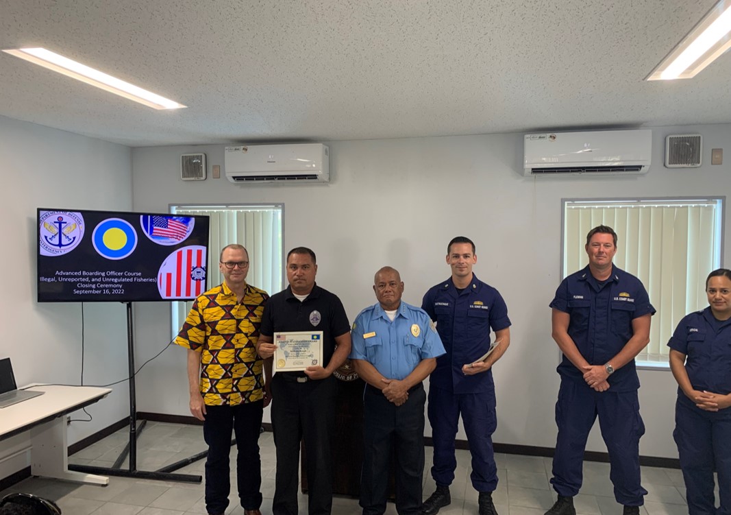 #JIATFWest & @USCGInternatl coordinated an Advanced Boarding Officer Course in Koror, 🇵🇼. Participants from the Bureau of Public Safety, Bureau of Customs & Border Protection & Koror State Rangers were shown procedures that will enhance their #MaritimeSecurity capabilities.