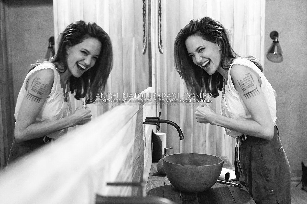 ajoliebr's tweet photo. 🆕🆙📷#AngelinaJolie fotografada por #IanGavan em Fevereiro de 2022, no Camboja. Veja mais fotos deste ensaio em nossa Galeria! ➡ https://t.co/bAao7QuGQ9

🏷 #Angel #Angelina #Jolie #Cambodia #Photoshoot #Shoot #EnsaioFotográfico #Sexy #Cute #Photography #Beautiful #Gorgeous https://t.co/mJtbsyl18S