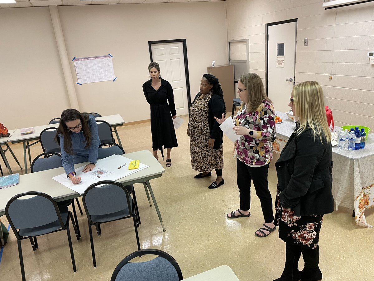 sjones1478's tweet photo. Thank you @CNBH3 for leading us through a meaningful session with our regional directors to analyze and reflect. It’s important for leaders to think about what can be done to support hardworking teachers! #msglrs #teacherburnoutrpt #sppapr @WishUponA_Starr https://t.co/WDZKNFOMfT