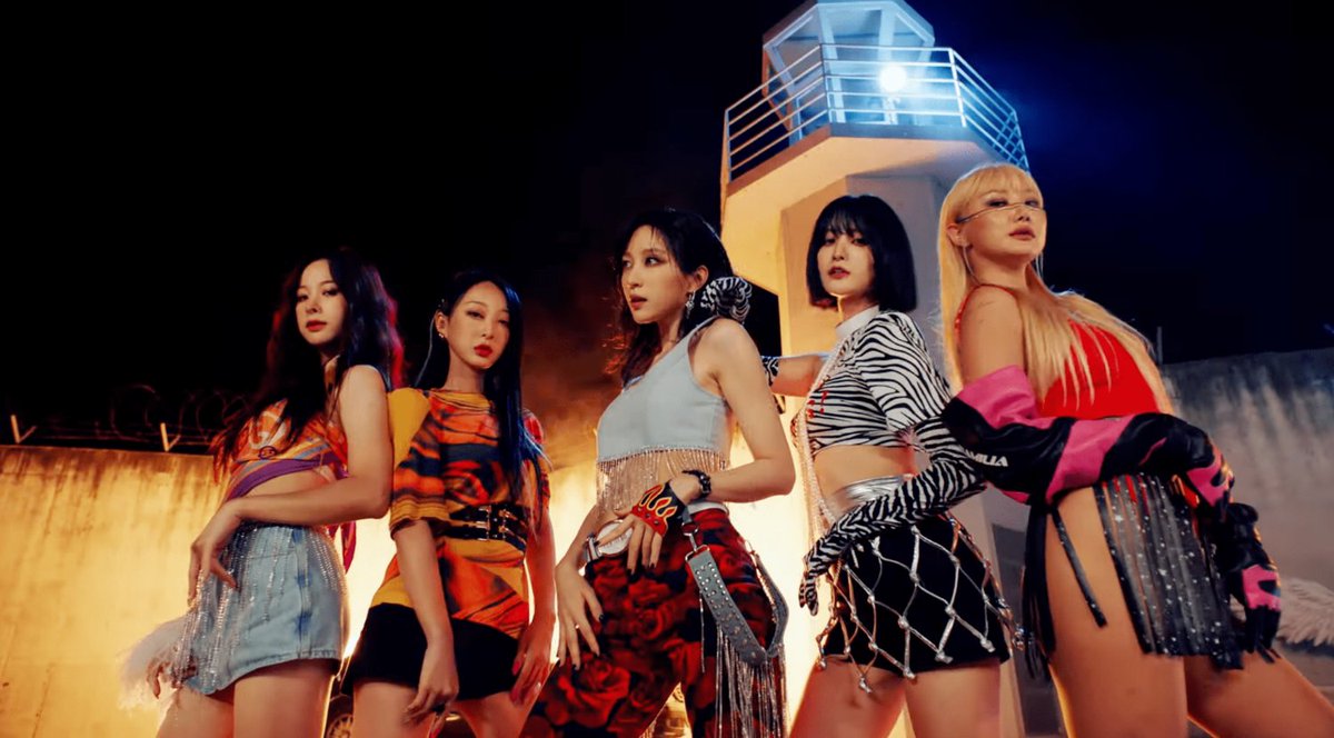leggocl's tweet photo. @WORLDMUSICAWARD @EXIDofficial 🥺🥲💕🔥 THE Queens are back, powerful than ever. Hope they stay together for many many more years, and come back again. We will be waiting, #EXIDXLEGGO forever💕 
#EXID #EXIDFIRE https://t.co/UYMjGgwW6a